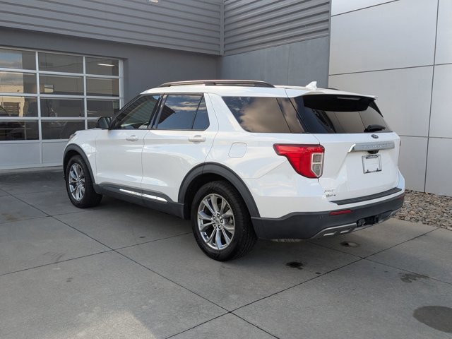 Certified 2022 Ford Explorer XLT w/ Equipment Group 202A image 3