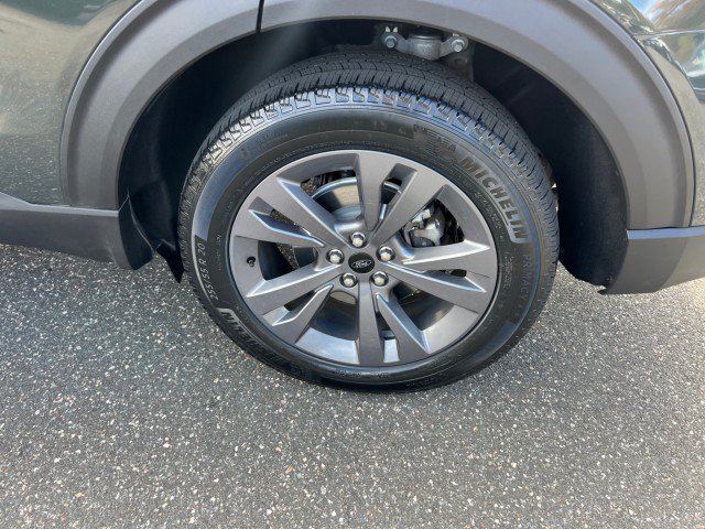 Certified 2023 Ford Explorer XLT w/ Equipment Group 202A AWD/4WD image 32