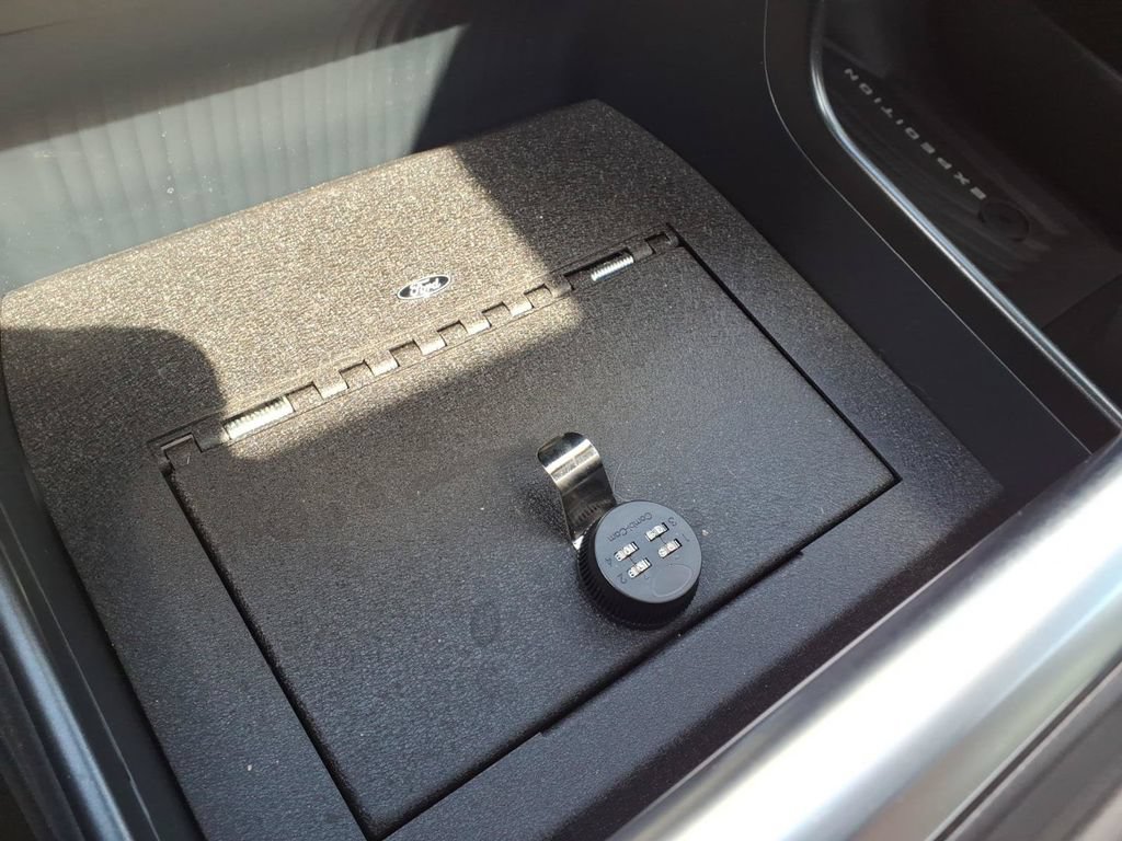 Certified 2025 Ford Expedition Tremor AWD/4WD image 27