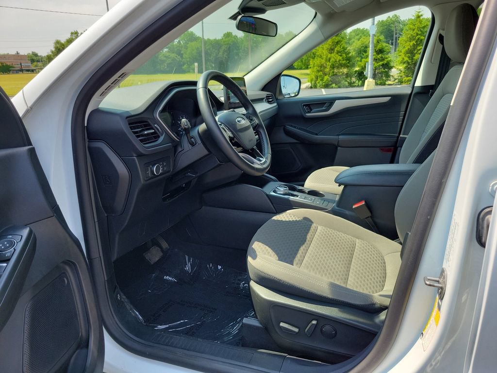 Certified 2022 Ford Escape SE w/ SE Sport Appearance Package AWD/4WD image 8