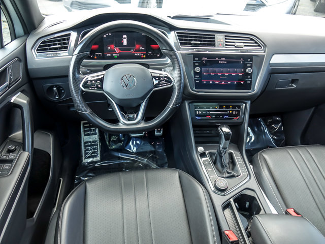 Used 2023 Volkswagen Tiguan SE R-Line AWD/4WD image 15
