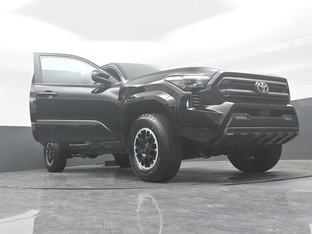 Used 2024 Toyota Tacoma SR5 AWD/4WD image 31
