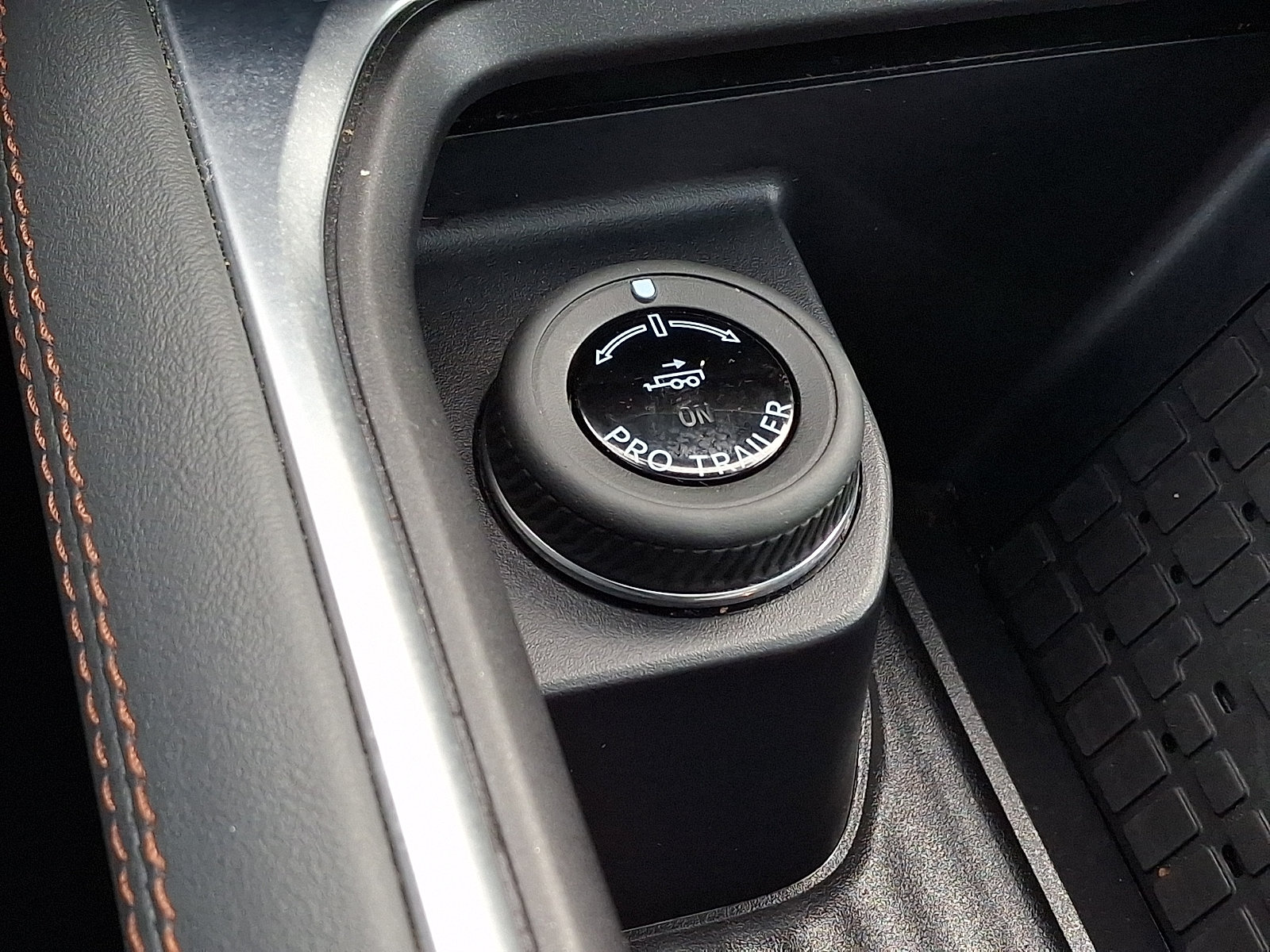 Certified 2025 Ford Expedition Active AWD/4WD image 30