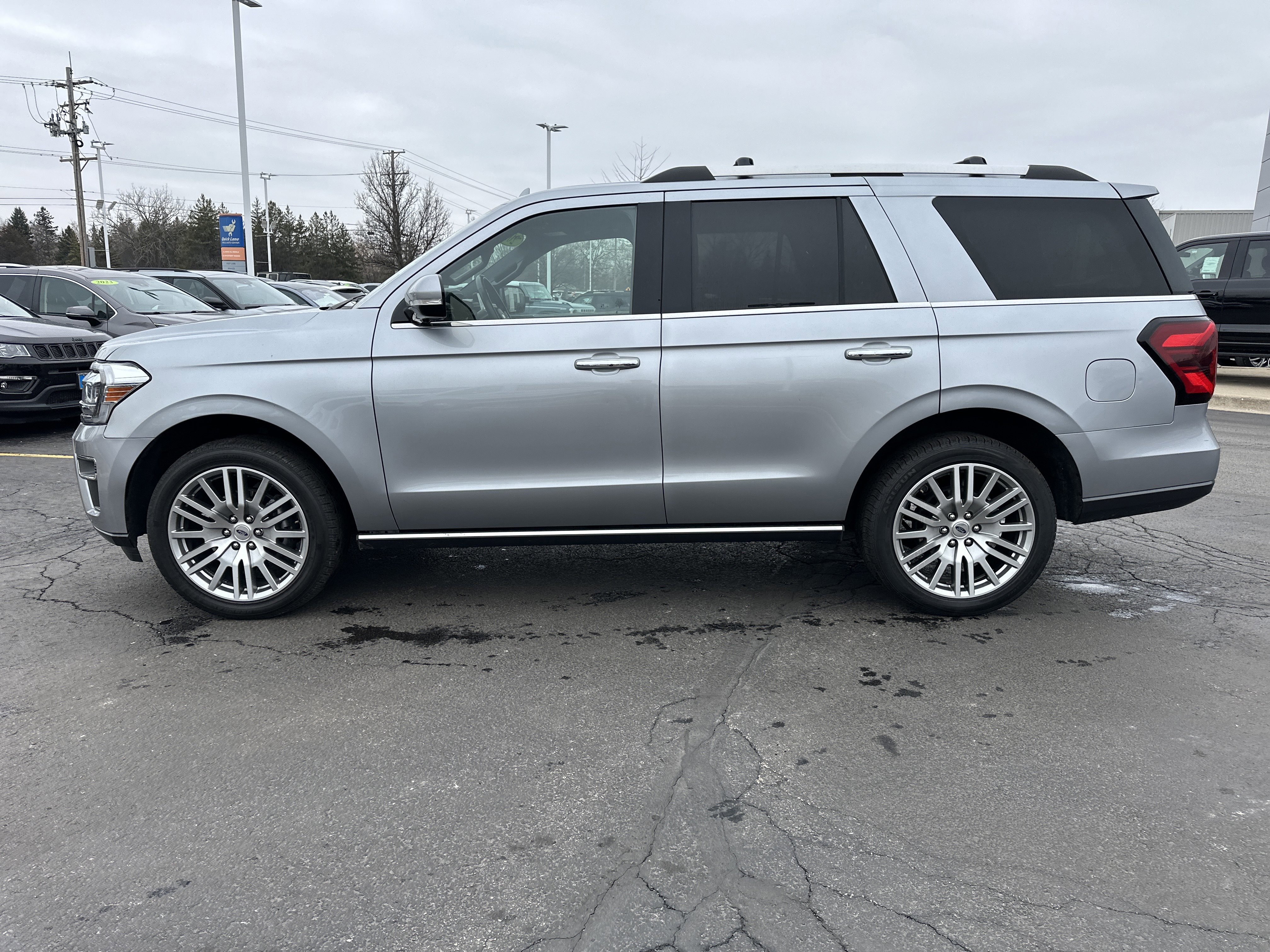 Certified 2024 Ford Expedition Limited image 6