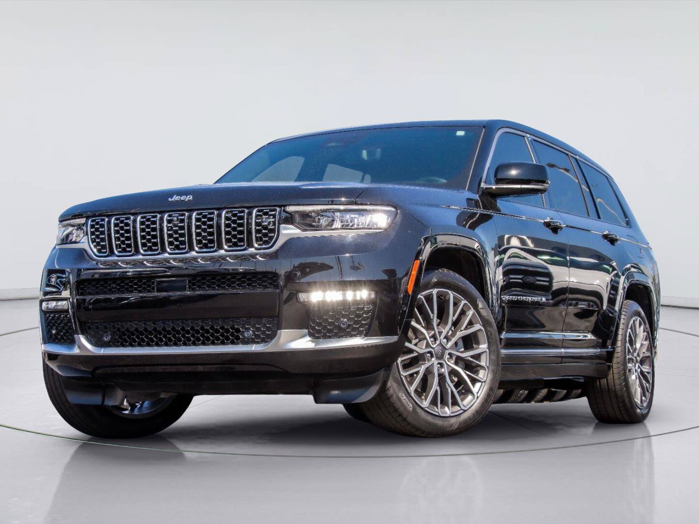 Used 2023 Jeep Grand Cherokee L Summit AWD/4WD image 1