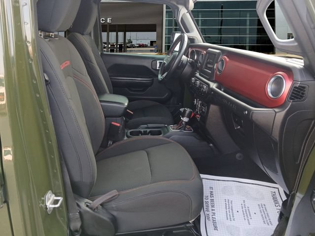 Used 2021 Jeep Wrangler Unlimited Rubicon w/ Cold Weather Group AWD/4WD image 15