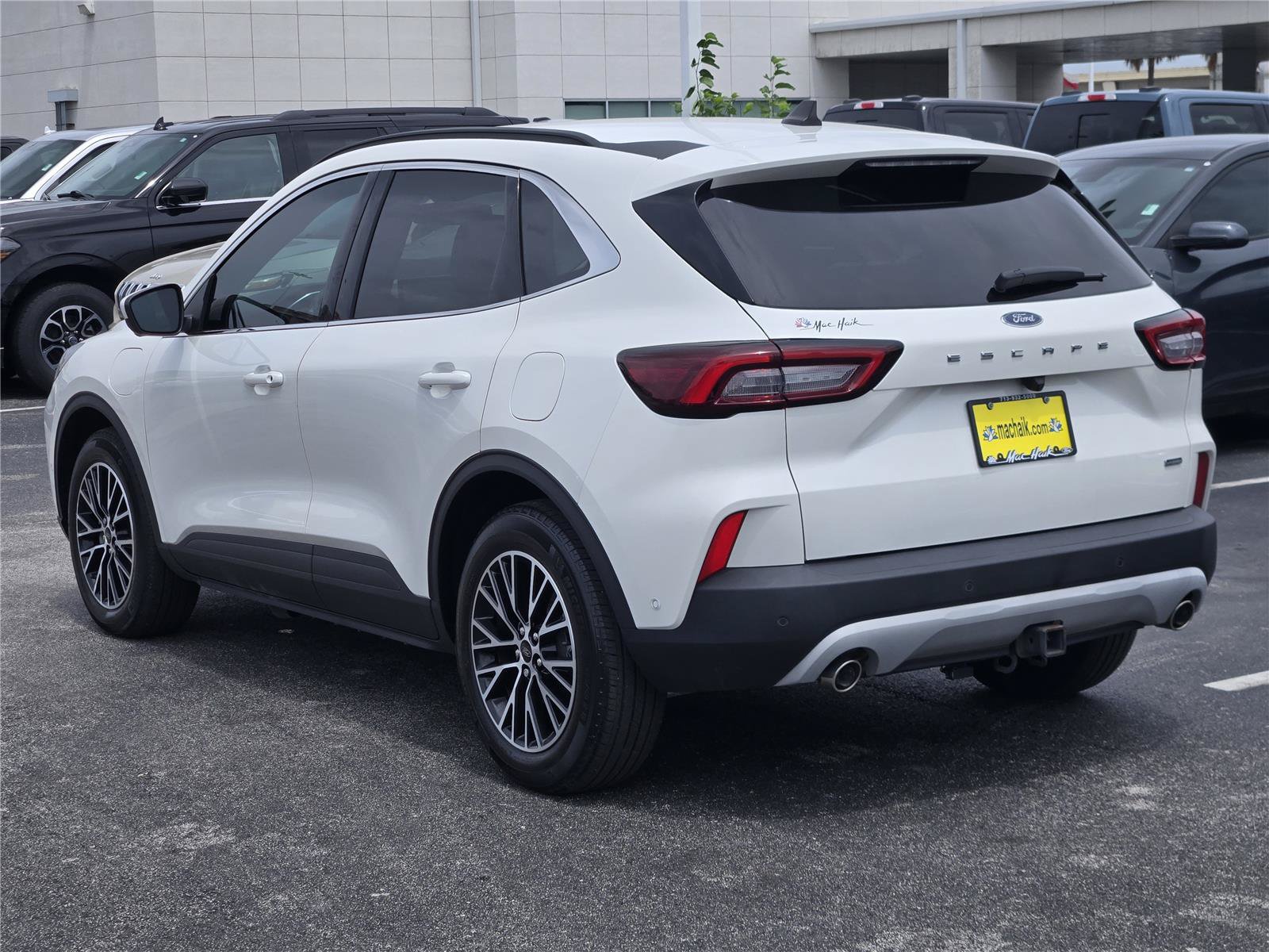 Certified 2023 Ford Escape SE w/ PHEV Premium Package FWD image 6