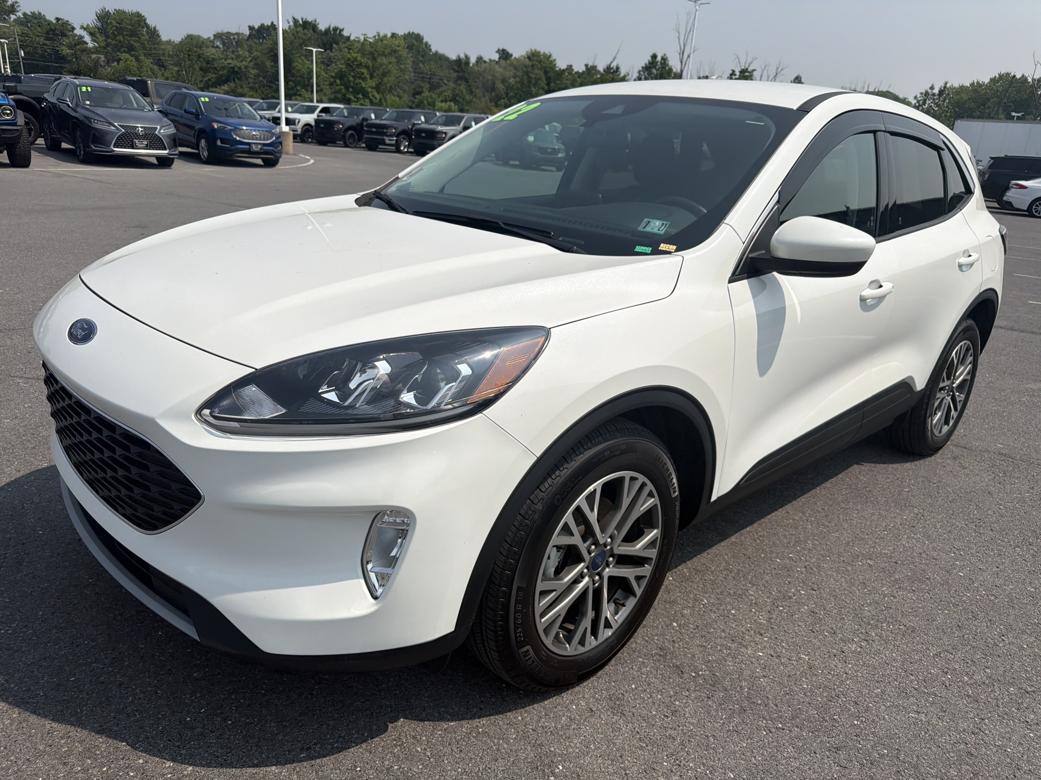 Certified 2022 Ford Escape SEL w/ Technology Package AWD/4WD image 8