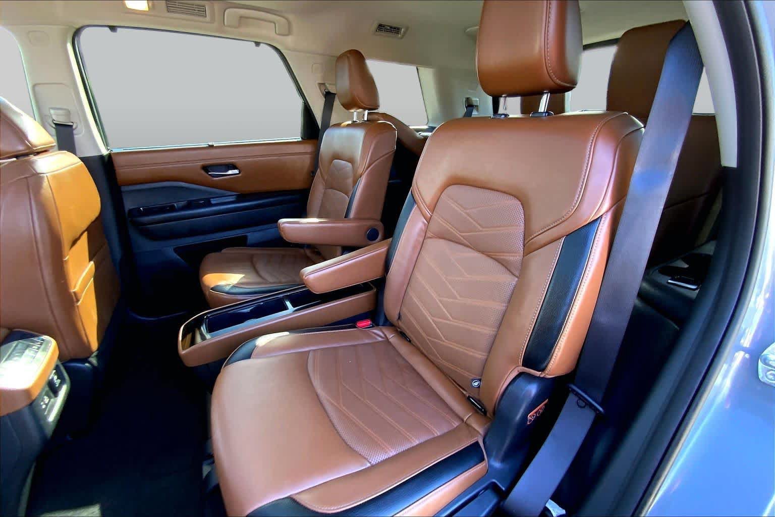 Used 2022 Nissan Pathfinder Platinum AWD/4WD image 19