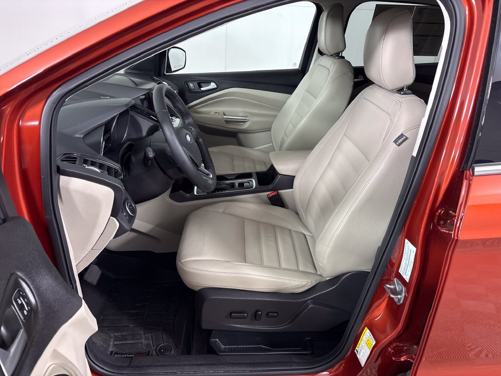 Certified 2019 Ford Escape Titanium FWD image 29