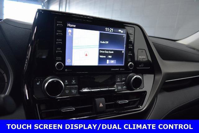Used 2020 Toyota Highlander XLE AWD/4WD image 12