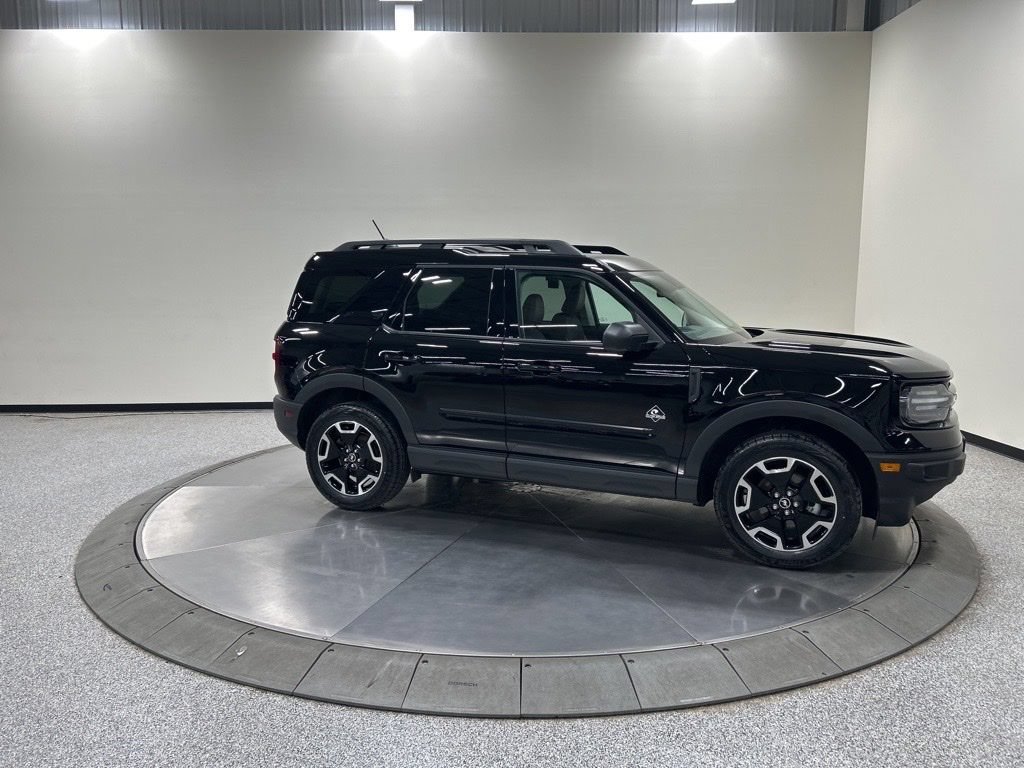 Certified 2023 Ford Bronco Sport Outer Banks w/ Tech Package AWD/4WD image 9