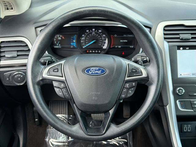 Certified 2019 Ford Fusion SE FWD image 24