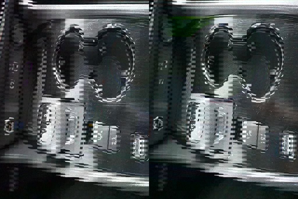 Used 2023 Nissan Rogue S image 20