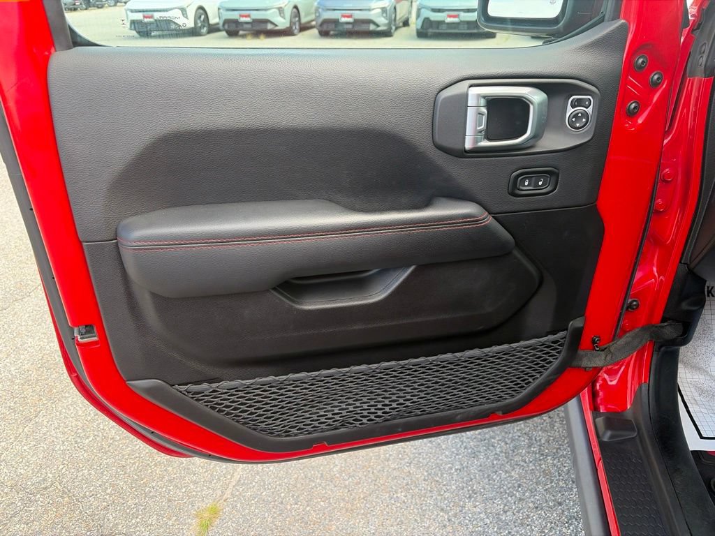 Used 2023 Jeep Gladiator Rubicon w/ LED Lighting Group AWD/4WD image 12