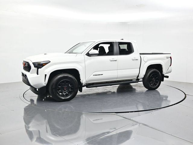 Used 2025 Toyota Tacoma TRD Sport AWD/4WD image 5