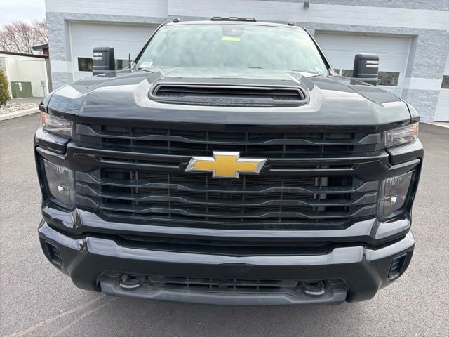 Used 2024 Chevrolet Silverado 2500 Custom w/ Custom Value Package image 10
