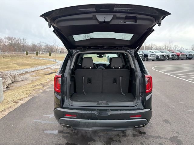 Used 2023 GMC Acadia AT4 w/ Technology Package image 11