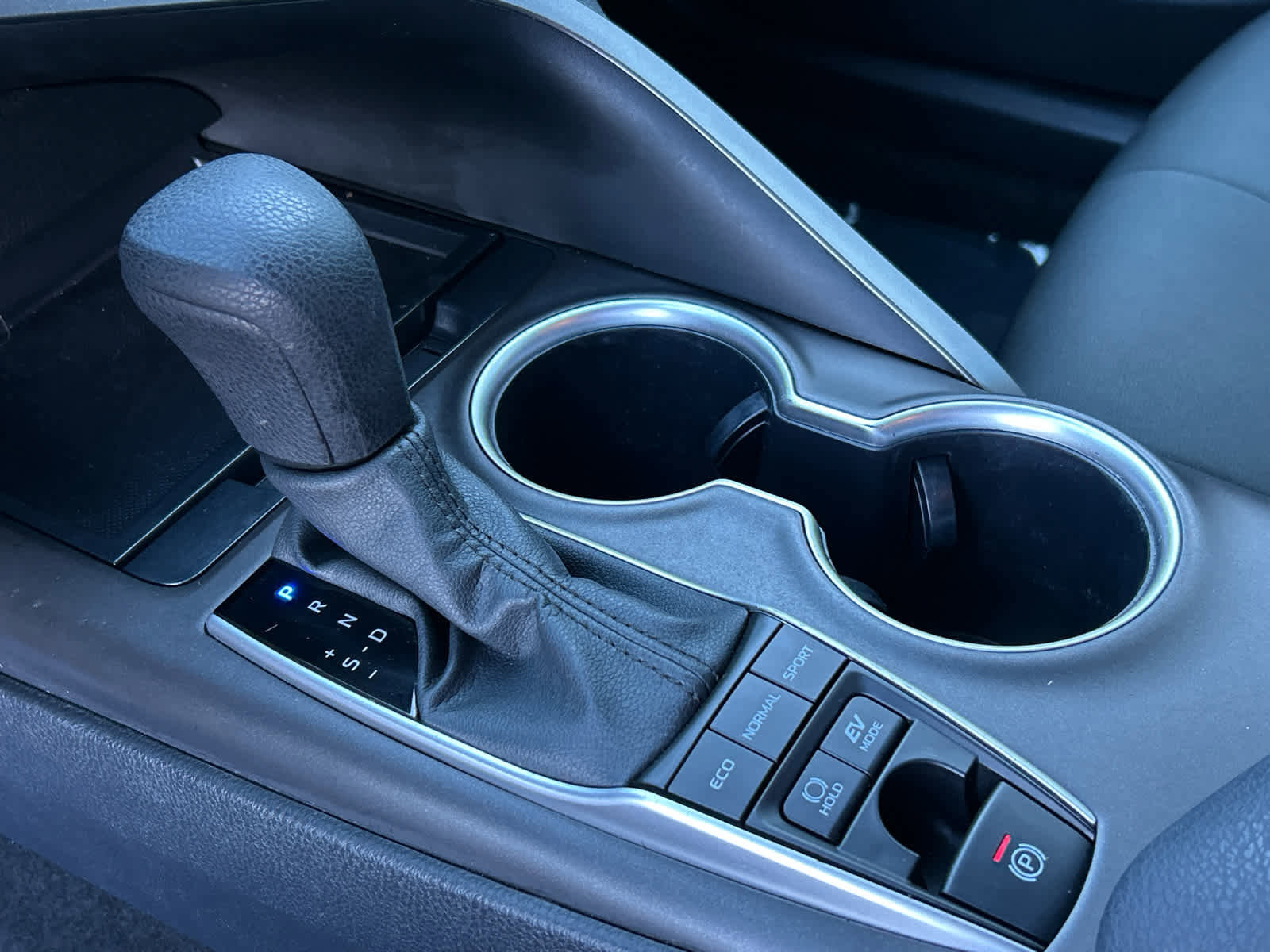 Used 2023 Toyota Camry LE image 36