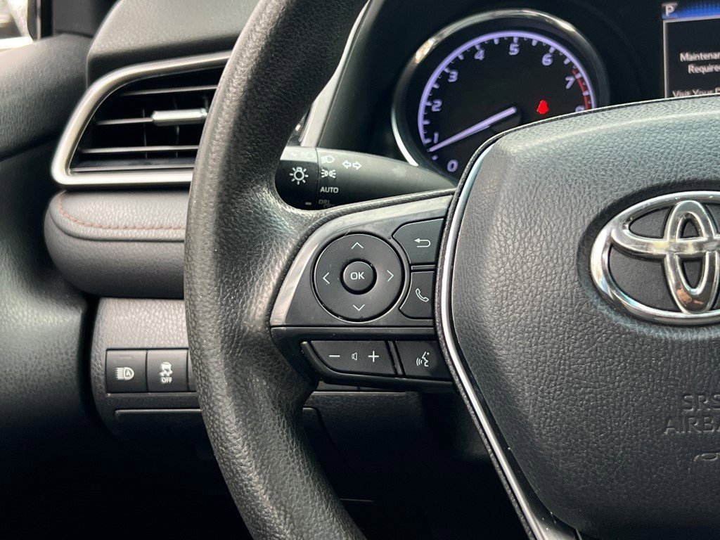 Used 2019 Toyota Camry LE image 21