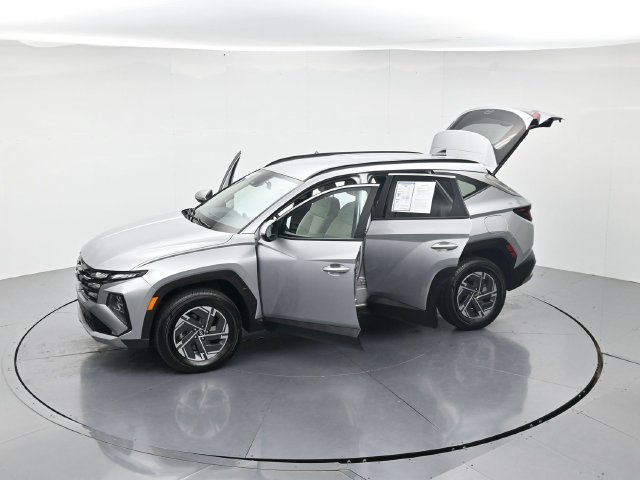 Used 2025 Hyundai Tucson Blue AWD/4WD image 47