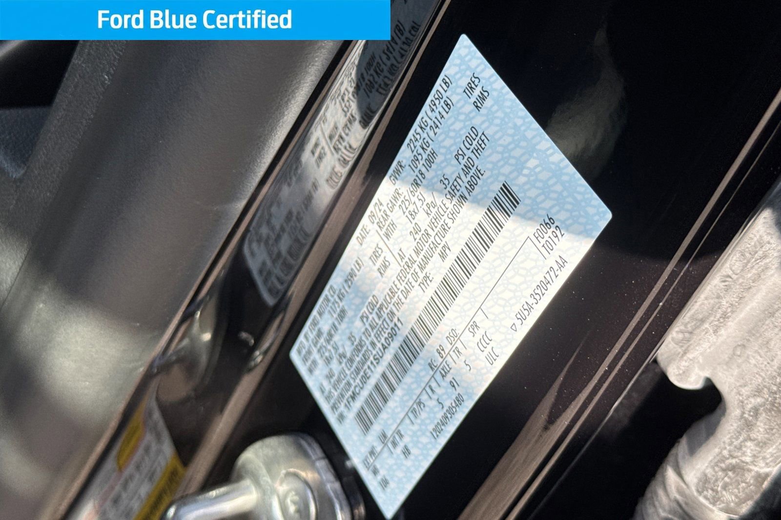 Certified 2025 Ford Escape Base image 30