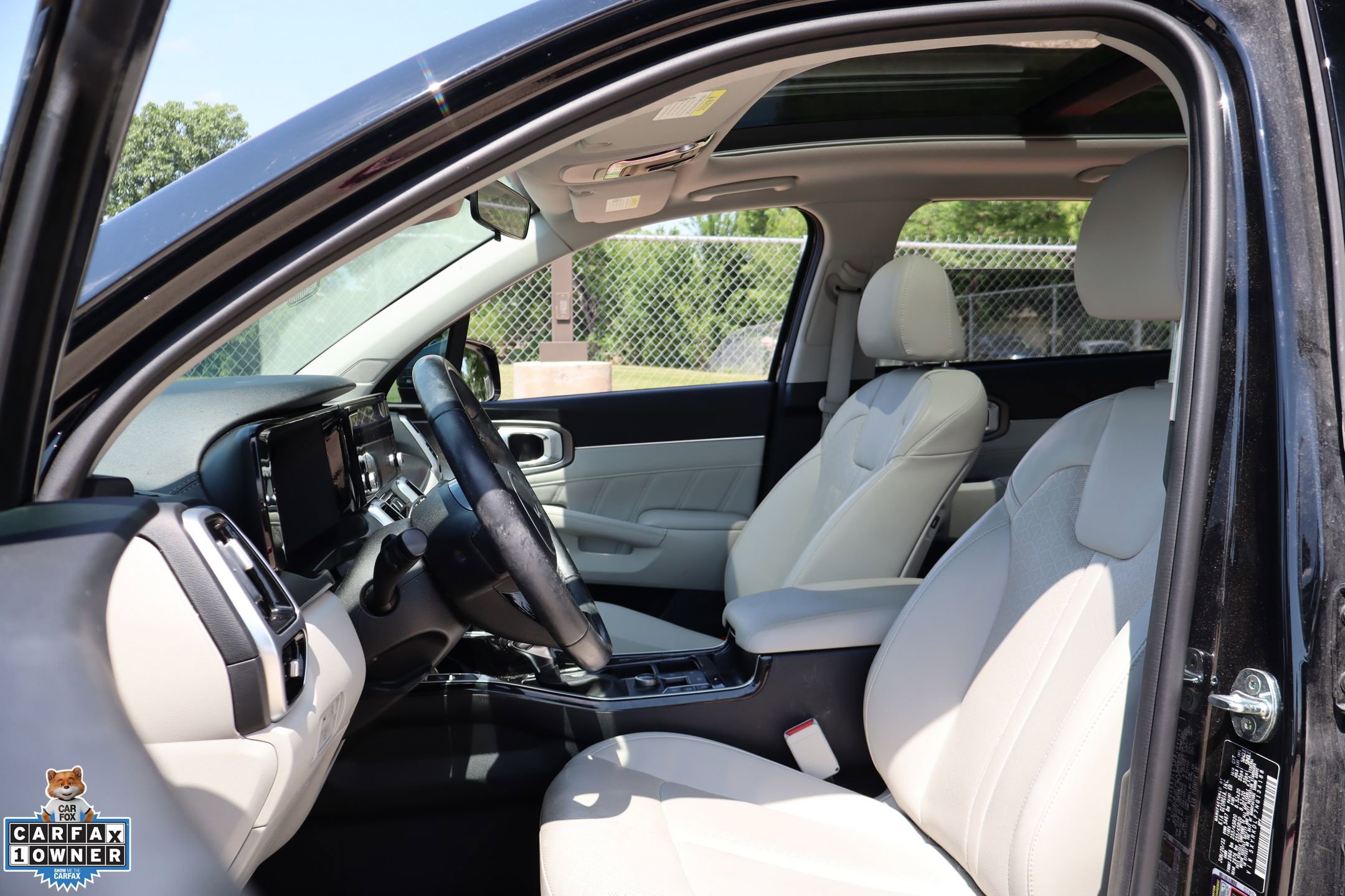 Used 2022 Kia Sorento SX AWD/4WD image 11