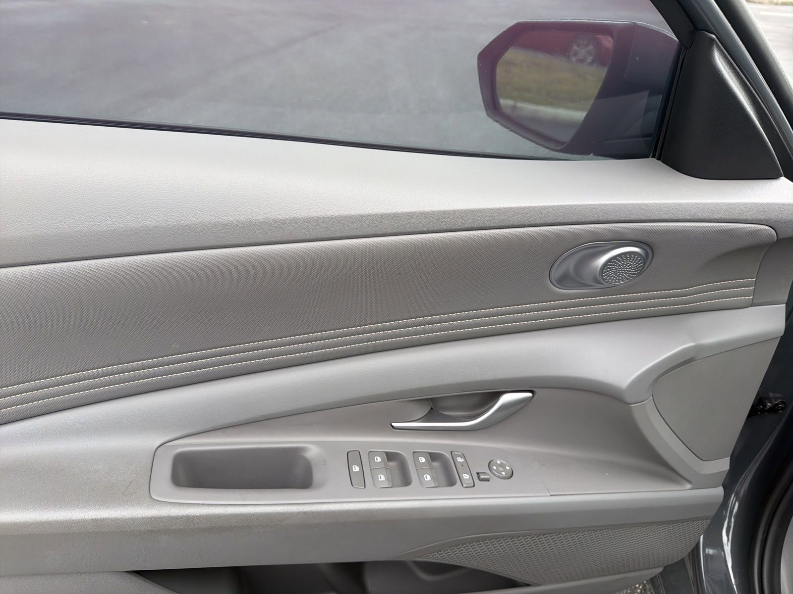 Used 2025 Hyundai Elantra SEL FWD image 24