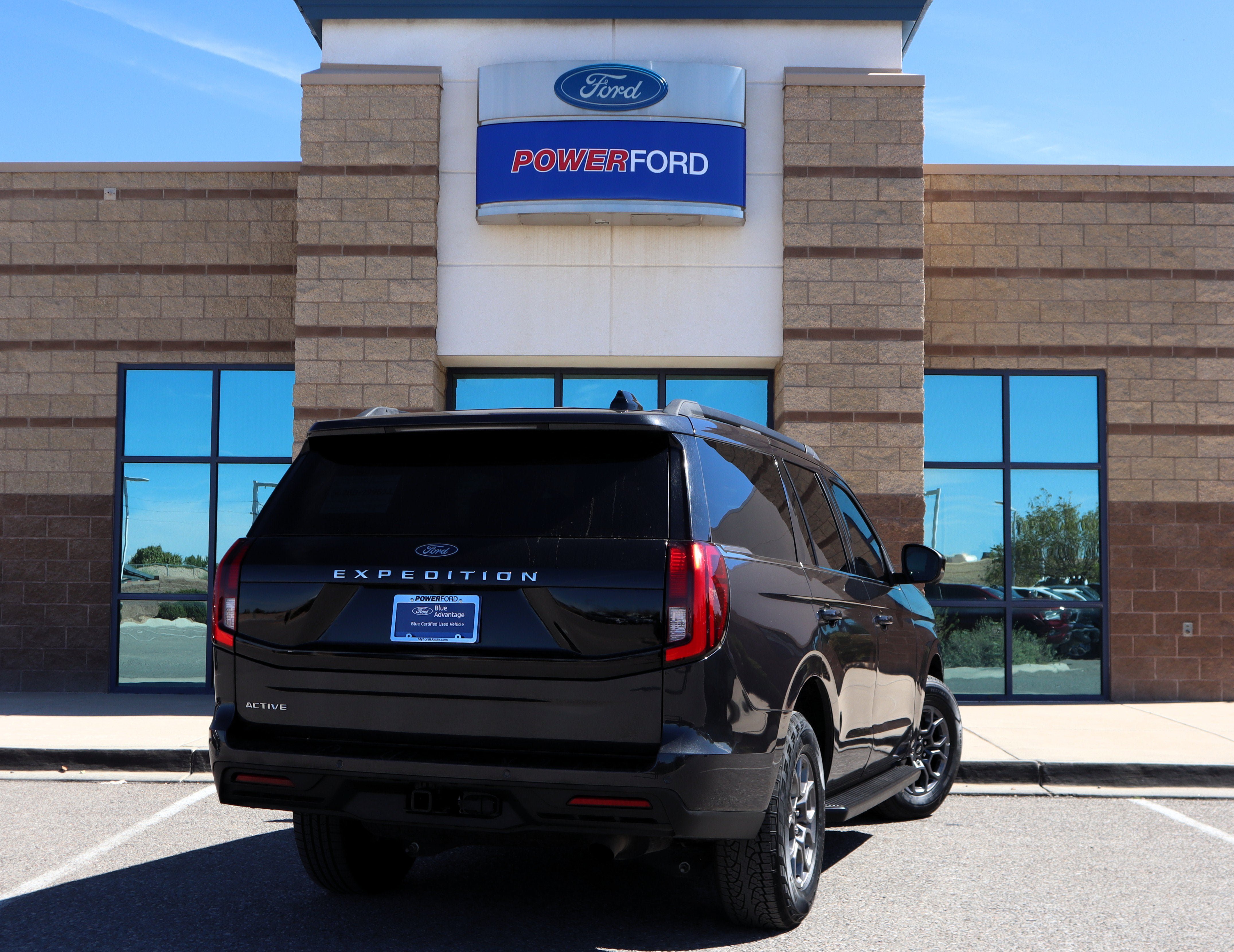 Certified 2025 Ford Expedition Active AWD/4WD image 6