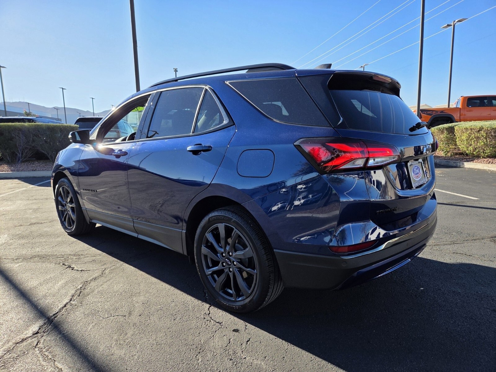 Used 2022 Chevrolet Equinox RS w/ Infotainment Package image 4