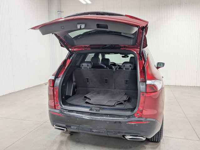 Used 2024 Buick Enclave Premium image 8