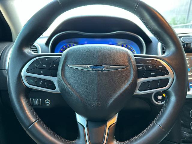 Used 2022 Chrysler 300 Touring w/ Sport Appearance Package RWD image 21