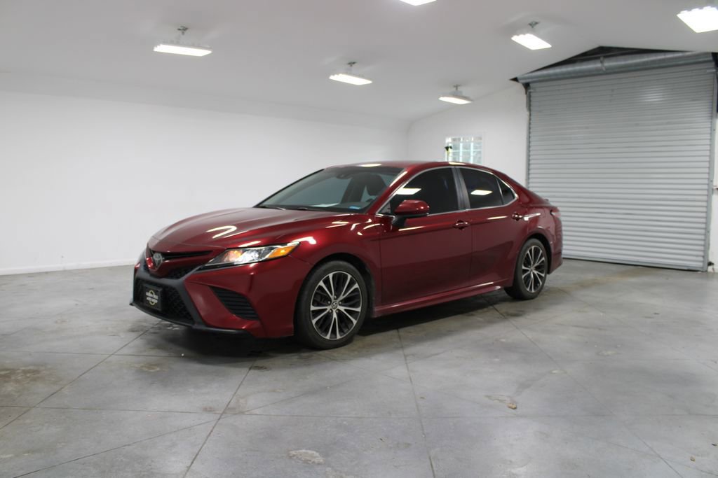 Used 2018 Toyota Camry SE