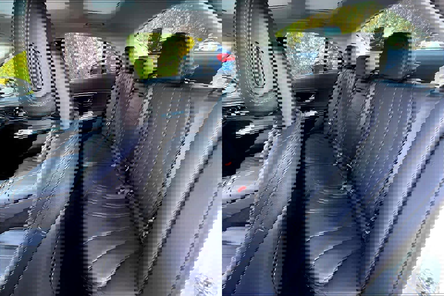 Used 2025 Mercedes-Benz E 350 Sedan w/ Winter Package image 19