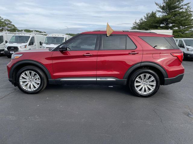 Certified 2022 Ford Explorer Limited w/ Equipment Group 301A AWD/4WD image 2