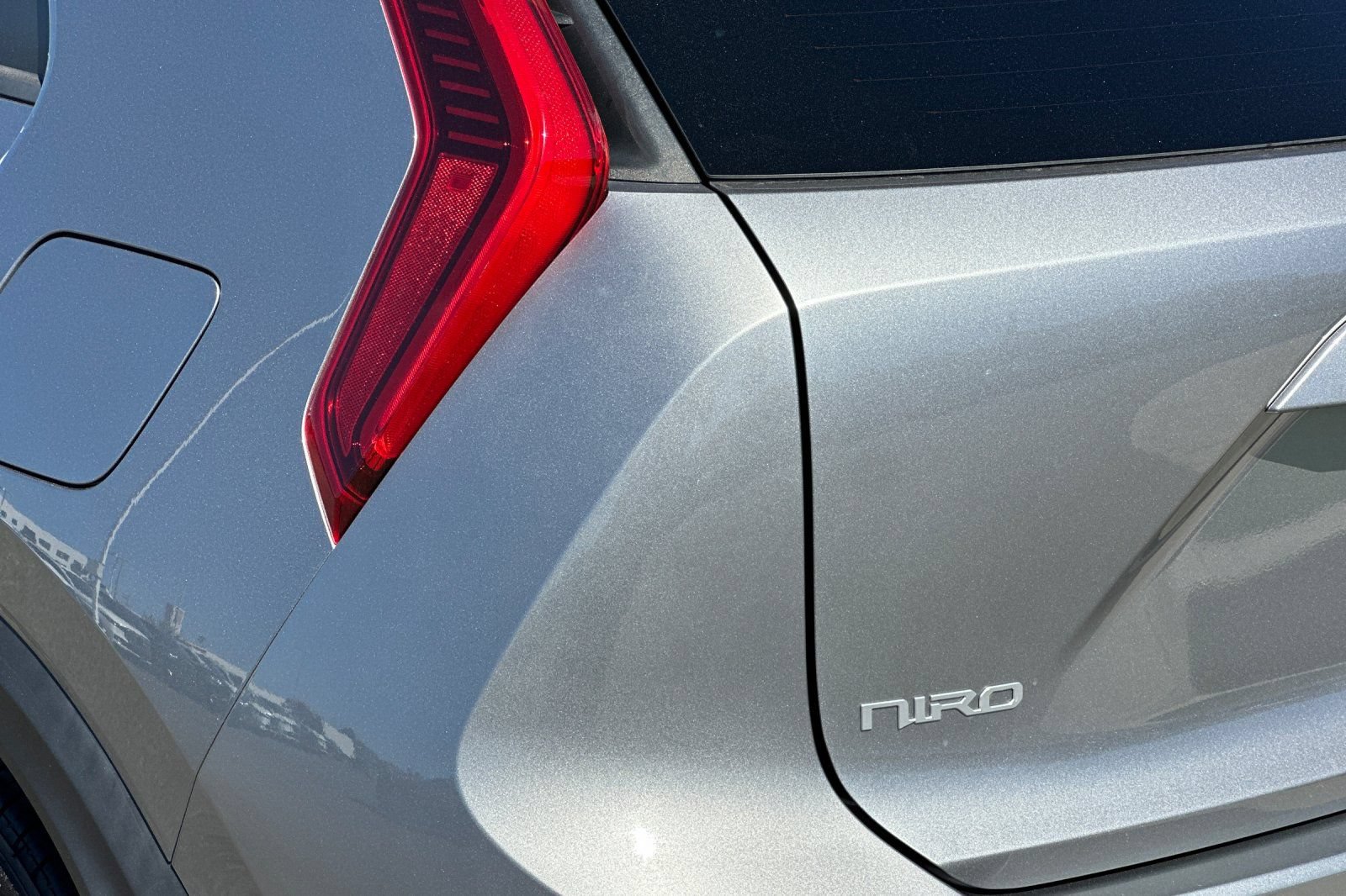 Used 2023 Kia Niro EX FWD image 27