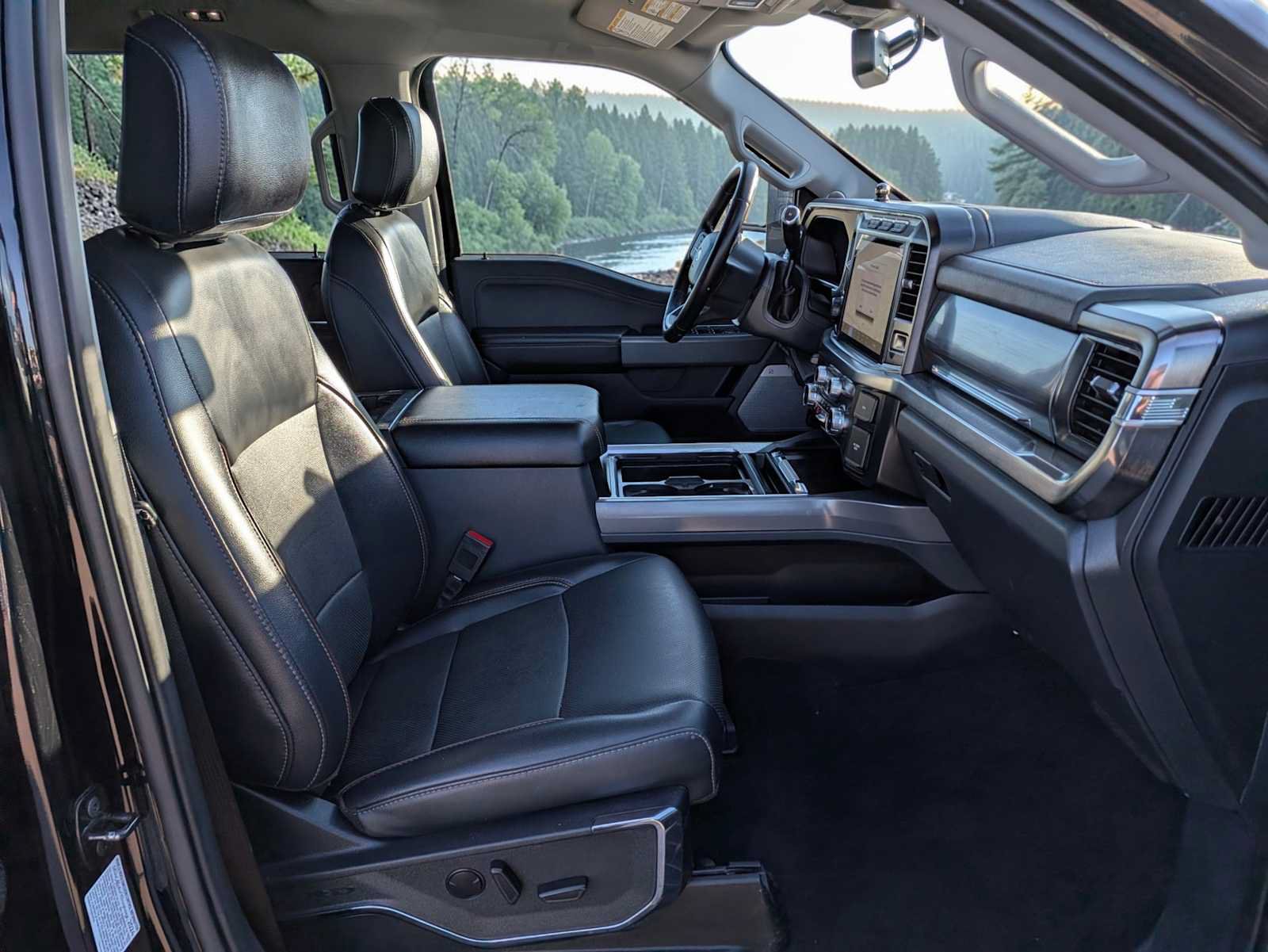 Certified 2024 Ford F450 Lariat w/ Lariat Ultimate Package AWD/4WD image 17