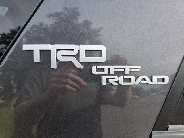 Used 2019 Toyota 4Runner TRD Off-Road AWD/4WD image 17