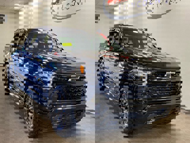 Used 2023 Chevrolet Silverado 1500 RST w/ Z71 Off-Road Package AWD/4WD image 6