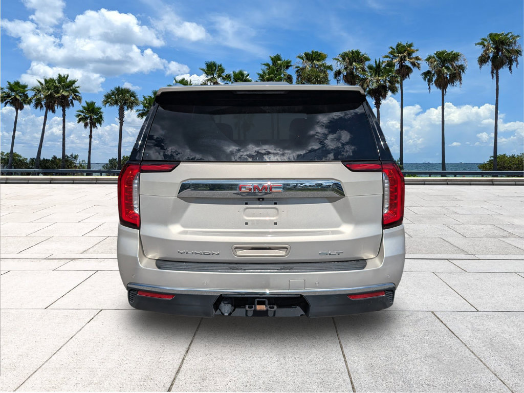 Used 2023 GMC Yukon XL SLT w/ SLT Premium Package AWD/4WD image 8