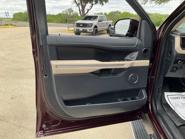 Certified 2024 Ford Expedition Limited w/ Excursion Package AWD/4WD image 7