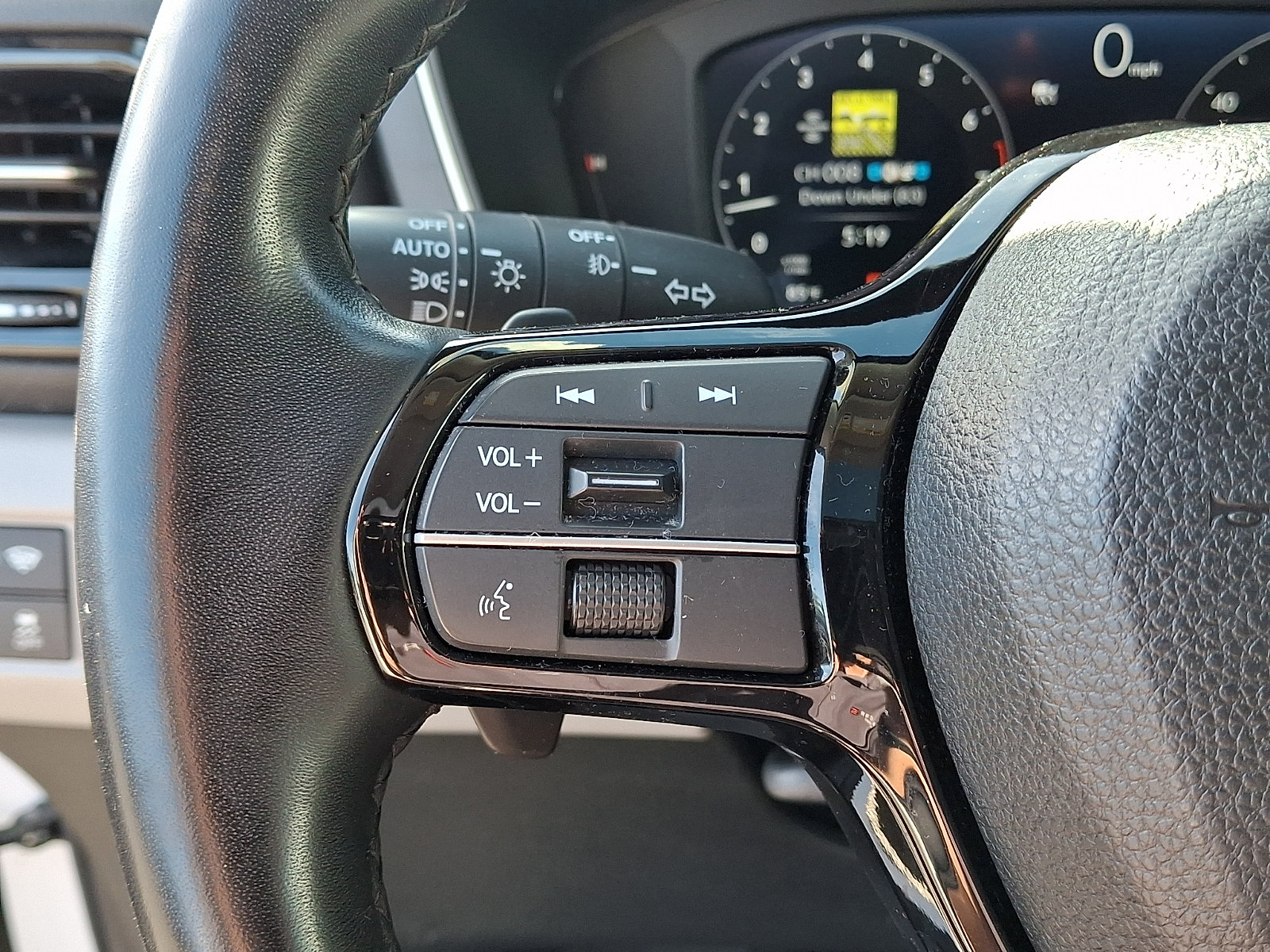 Used 2023 Honda Pilot Elite image 23