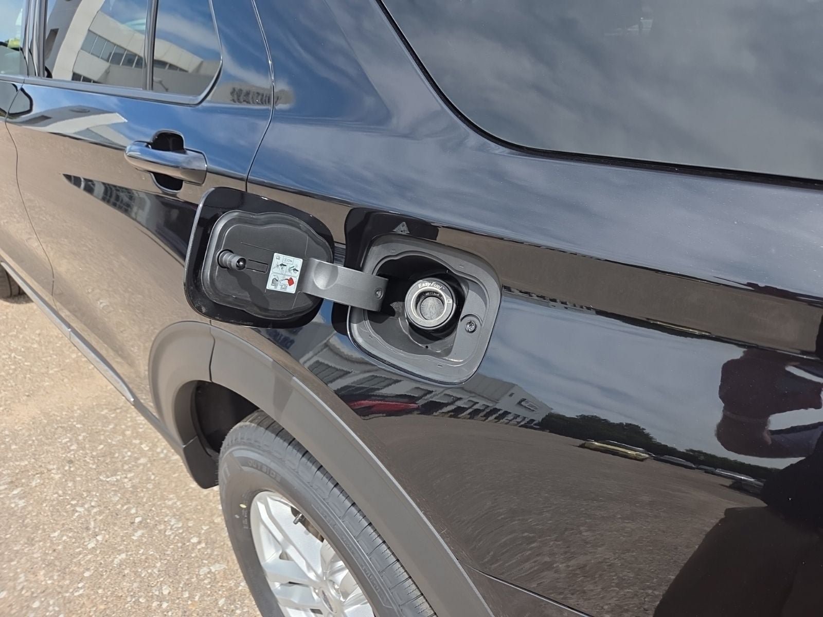 Certified 2023 Ford Explorer XLT w/ Equipment Group 202A AWD/4WD image 24