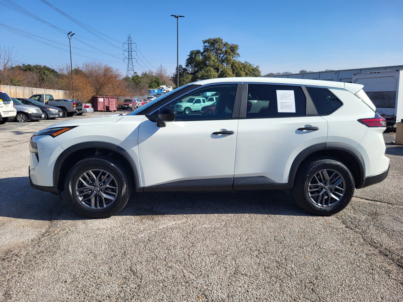 Used 2024 Nissan Rogue S image 6