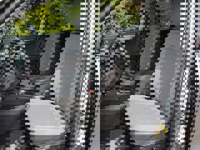 Certified 2022 Ford Escape SE w/ SE Sport Appearance Package image 33