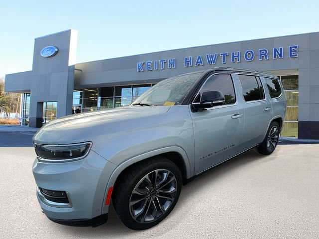 Used 2024 Jeep Grand Wagoneer Series III w/ Rear Seat Video Group 1 AWD/4WD image 4