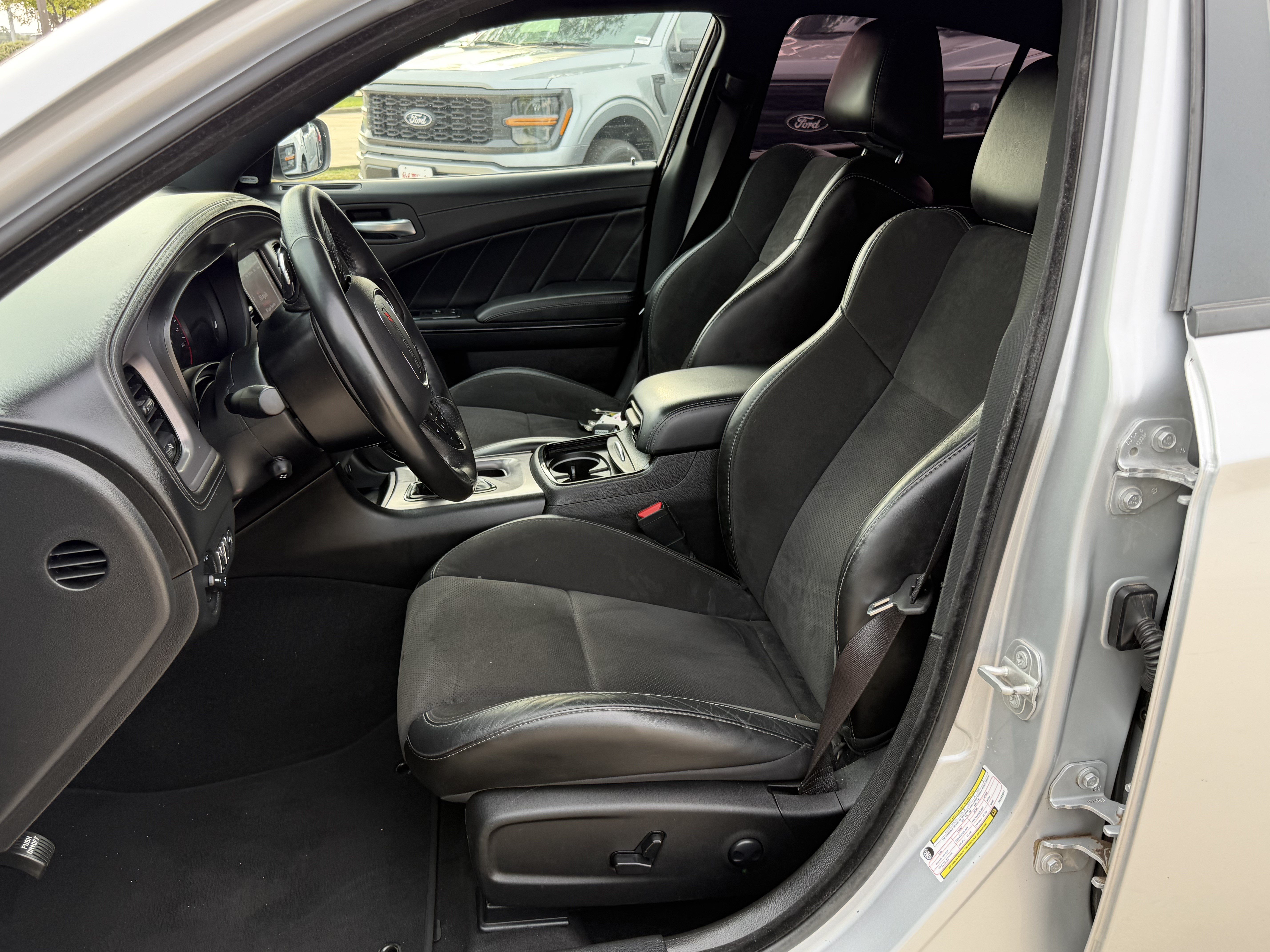 Used 2023 Dodge Charger R/T w/ Plus Group RWD image 16