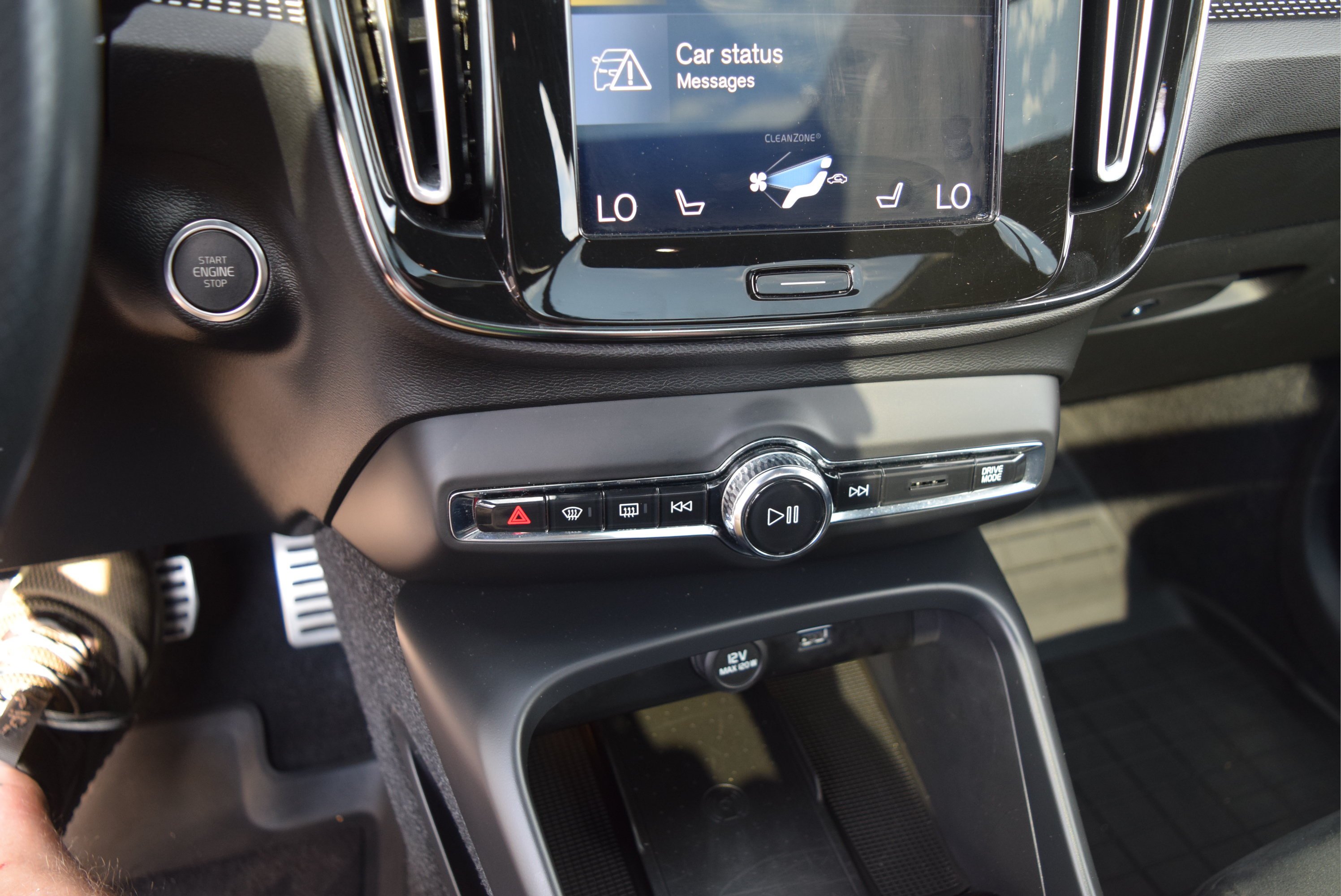 Used 2019 Volvo XC40 T5 R-Design AWD/4WD image 16