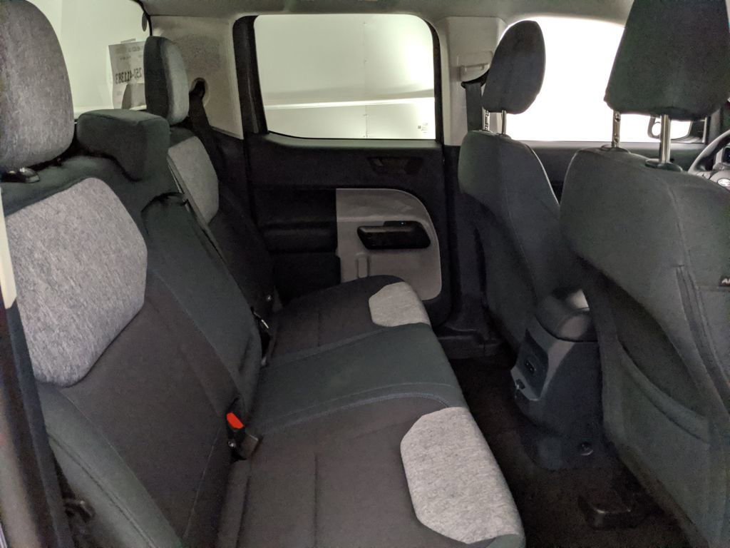 Certified 2025 Ford Maverick XLT image 25