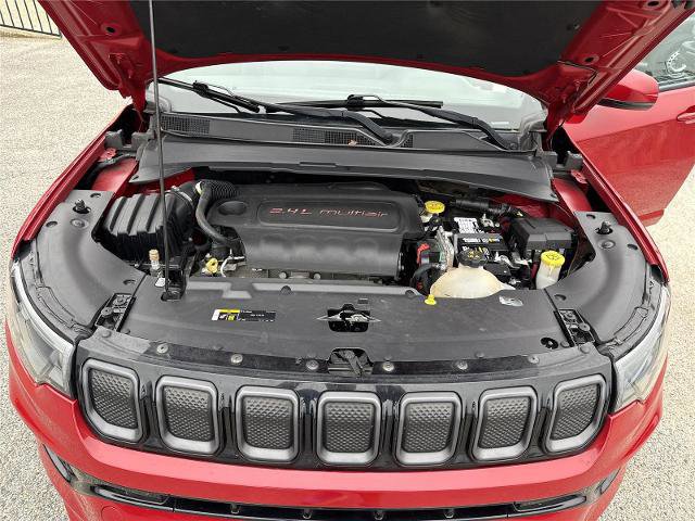 Used 2022 Jeep Compass Limited image 29